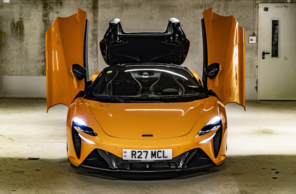 Mclaren Artura Spider MotorMag 02-2025 Front all doors open