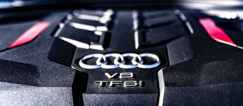Audi S8 V8 MotorblockMotormag 02/2025