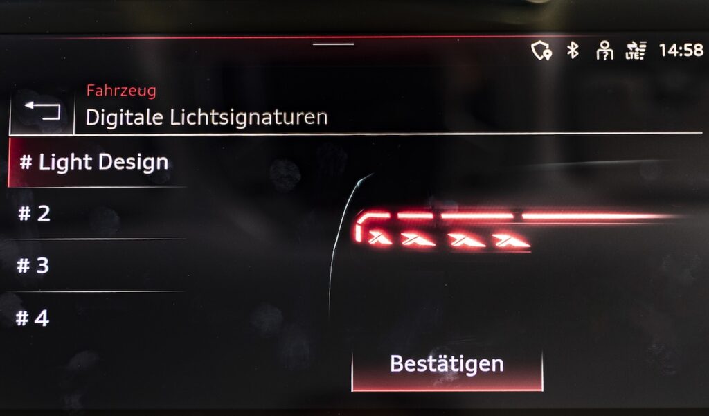 Audi S8 Display Lichtsignatur Motormag 02/2025