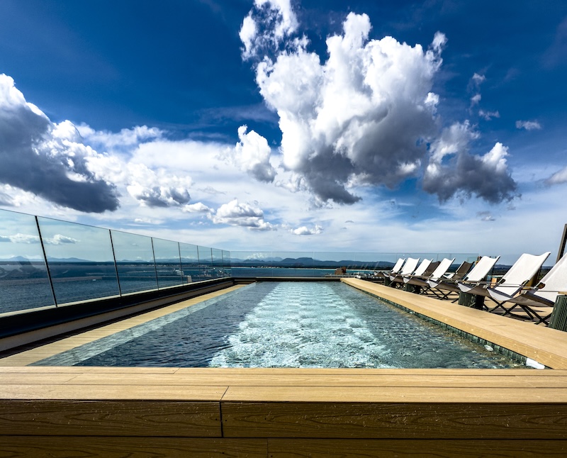 Dachterrasse und Pool des 5-Sterne-Hotels Iberostar Selection Es Trenc in Colonia de Sant Jordi-4
