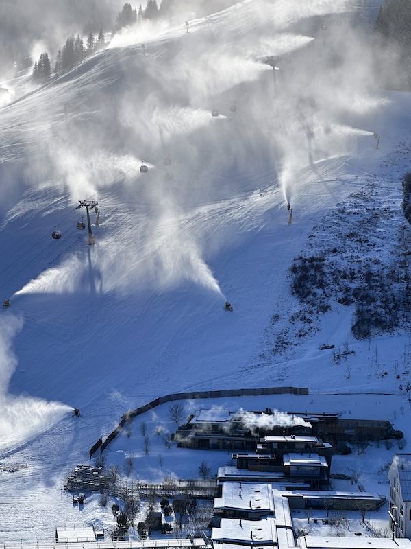 Wiesergut Hinterglemm Bergblick MotorMag 01-2025