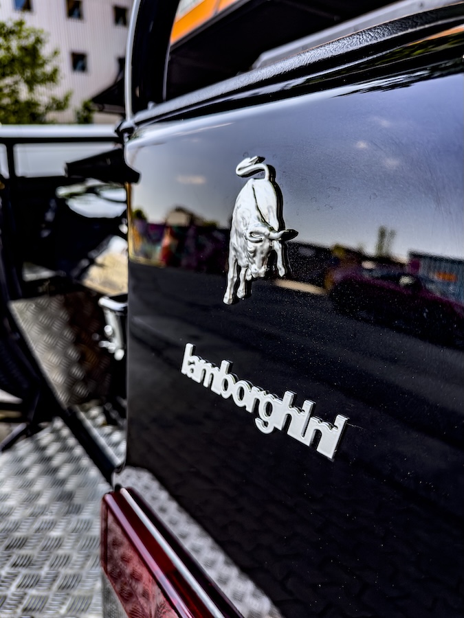 Lamborghini LM002 (1986 bis 1993) Heck Logo