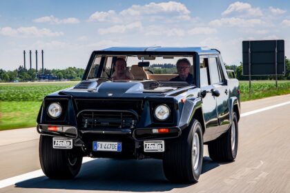 Lamborghini LM002 (1986 bis 1993) Mitzieher aussen Foto Martin Kubanka II