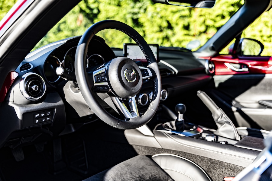 Mazda MX-5 MotorMag Reinhold Deisenhofer innen offen
