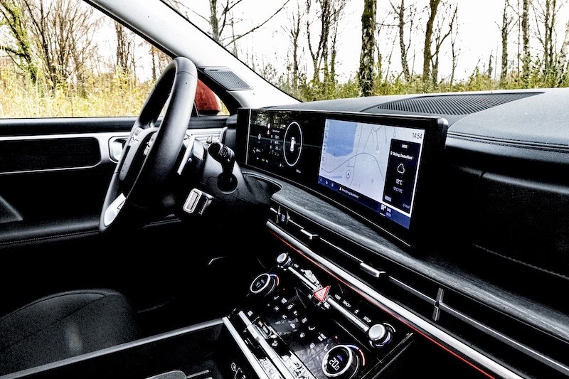 Hyundai Santa Fe MotorMag Reinhold Deisenhofer innen Cockpit