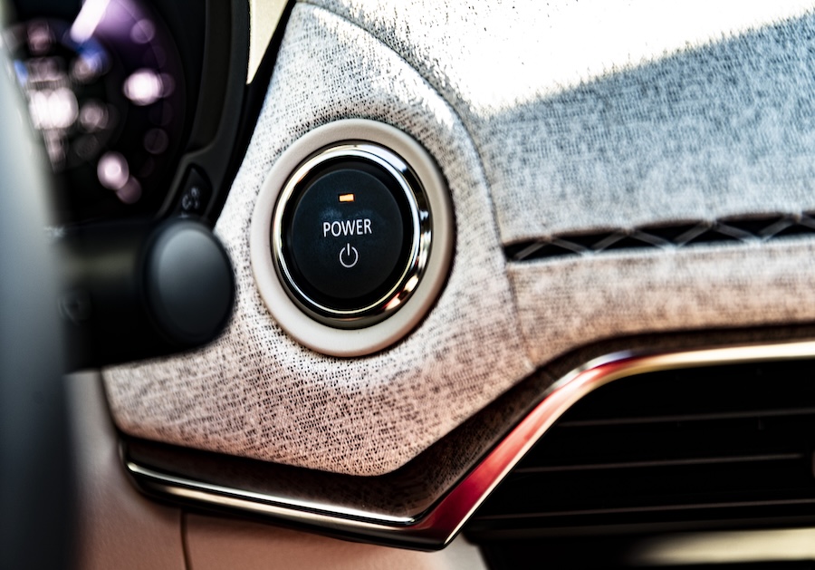 Mazda-CX60 MotorMag Reinhold Deisenhofer innen Cockpit Powertaste