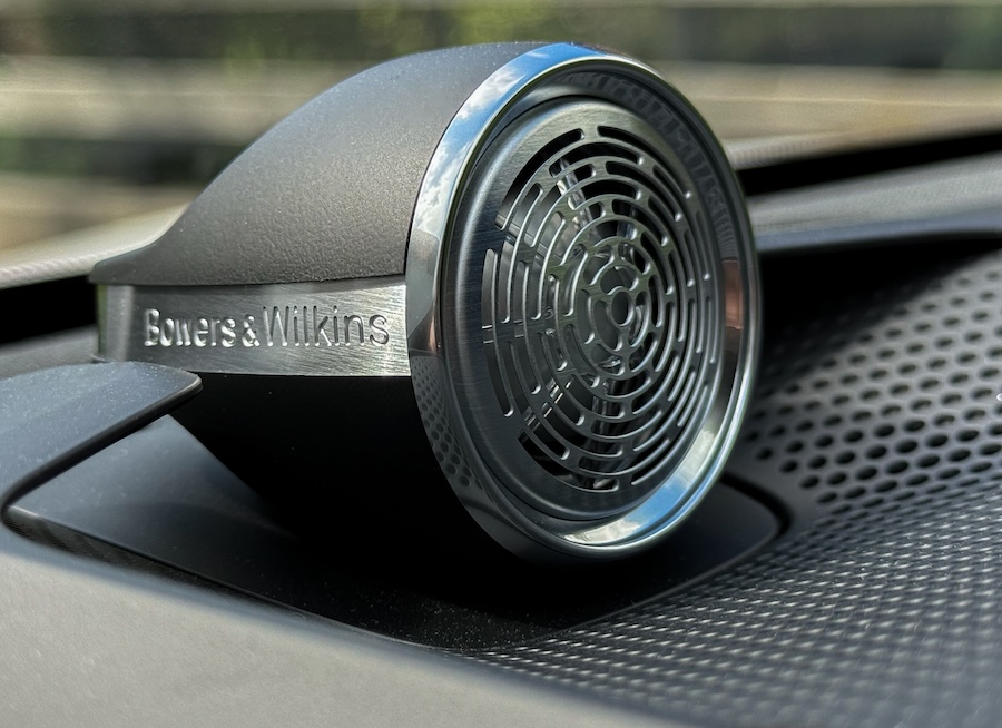 Longe Range Dual Motor Performance Paket Reinhold Deisenhofer MotorMag innen Cockpit Bowers&Wilkins2