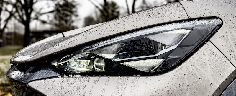 MotorMag Reinhold Deisenhofer Cupra Tavascan aussen Scheinwerfer seitlich nah