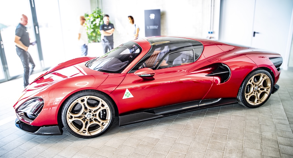 Alfa Romeo 33 Stradale Reinhold Deisenhofer Motormag aussen Flanke