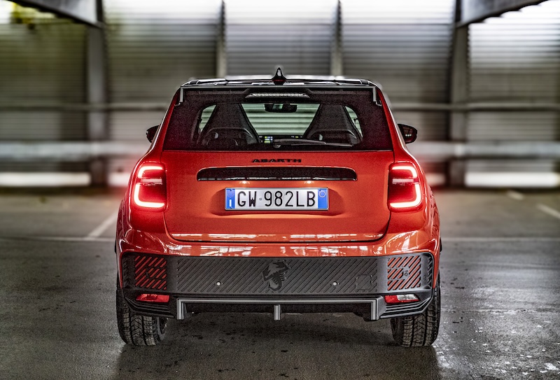 Abarth 600e Scorpionissima Reinhold Deisenhofer Motormag aussen Heck