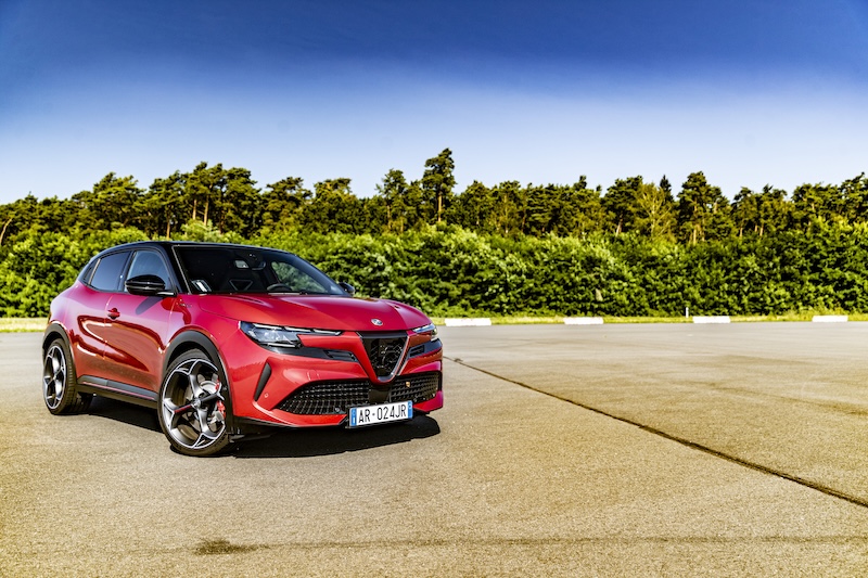 Alfa Romeo Junior Reinhold Deisenhofer MotorMag aussen Totale seitlich