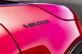 Alfa Romeo Junior Reinhold Deisenhofer MotorMag aussen Logo Veloce