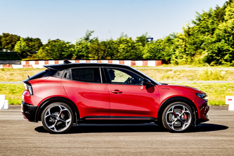 Alfa Romeo Junior Reinhold Deisenhofer MotorMag aussen Mitzieher