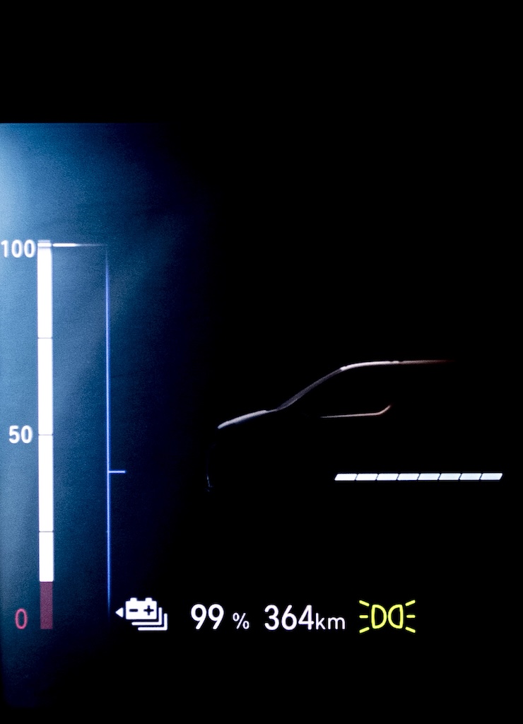 Opel Vivaro innen Display Reichweite Reinhold Deisenhofer MotorMag