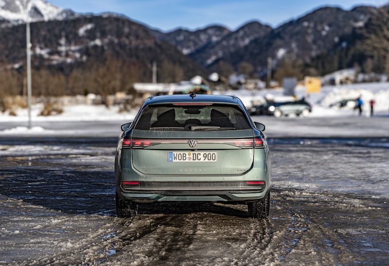 VW Passat MotorMag Reinhold Deisenhofer aussen heck total