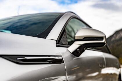 Xpeng G9 MotorMag Reinhold Deisenhofer aussen Seite rechts