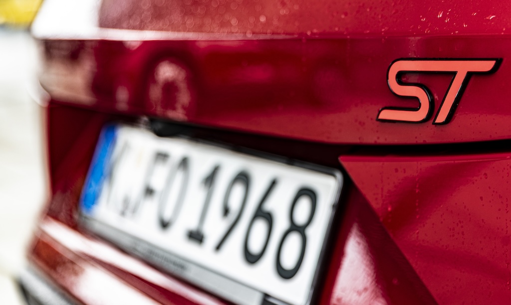 Ford Puma ST aussen Logo nah