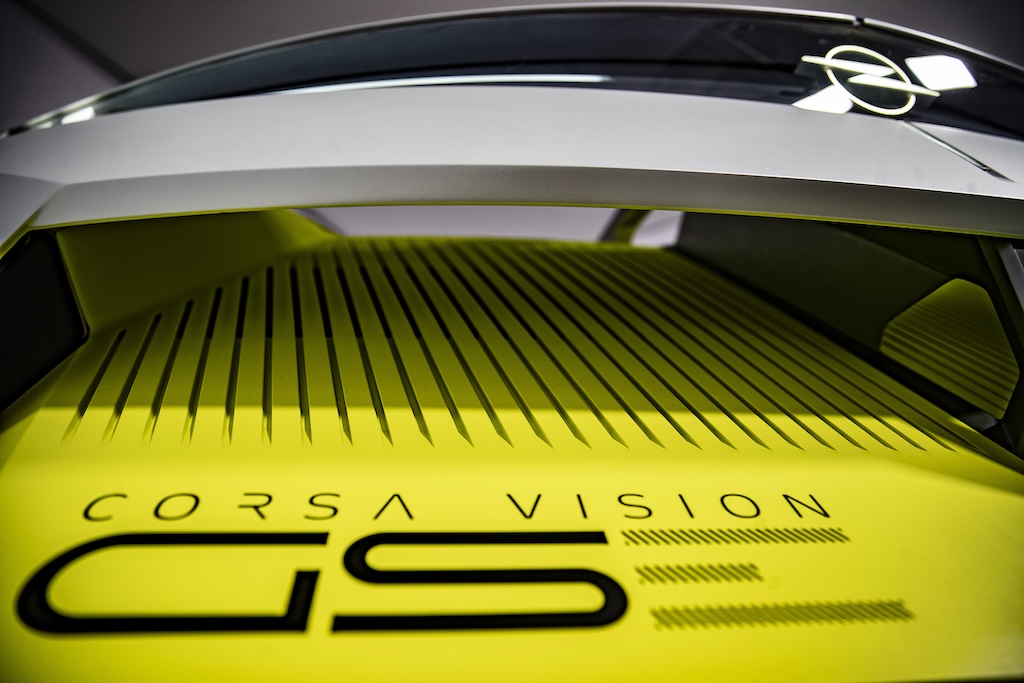 Opel Corsa GSE Vision Gran Turismo Reinhold Deisenhofer Motormag Front nah untersichtig2