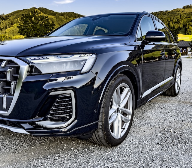 Audi Q7 PHEV MotorMag SUVness Reinhold Deisenhofer aussen Front Seite rechts
