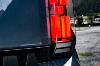 Fiat Grande Panda Mildhybrid MotorMag Reinhold Deisenhofer Logo Heckleuchte