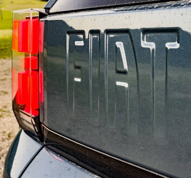 Fiat Grande Panda Mildhybrid MotorMag Reinhold Deisenhofer Logo Heckleuchte2