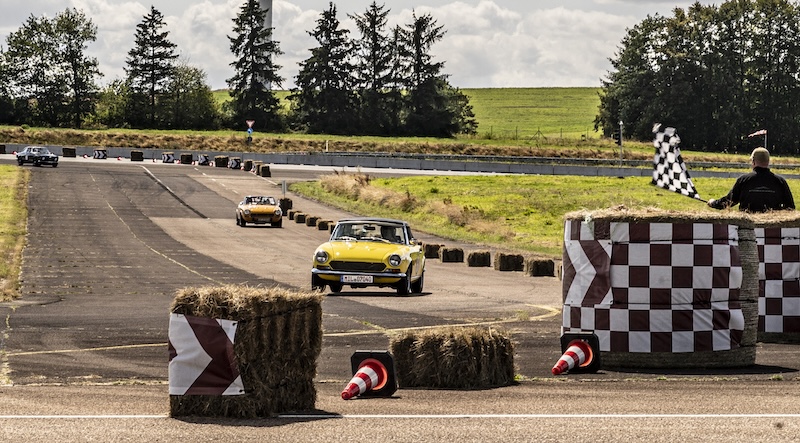 Pista & Piloti Alfa Romeo Pferdsfeld Reinhold Deisenhofer Motormag aussen4