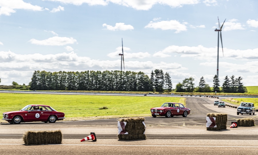 Pista & Piloti Alfa Romeo Pferdsfeld Reinhold Deisenhofer Motormag aussen8