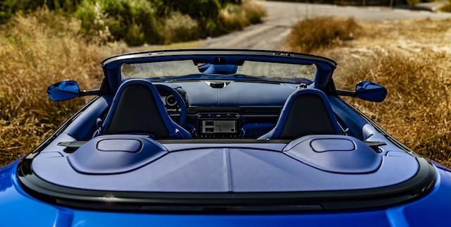 Aston Martin Vanquish Volante aussen offen