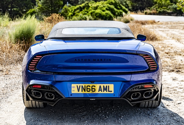 Aston Martin Vanquish Volante aussen geschlossen Heck