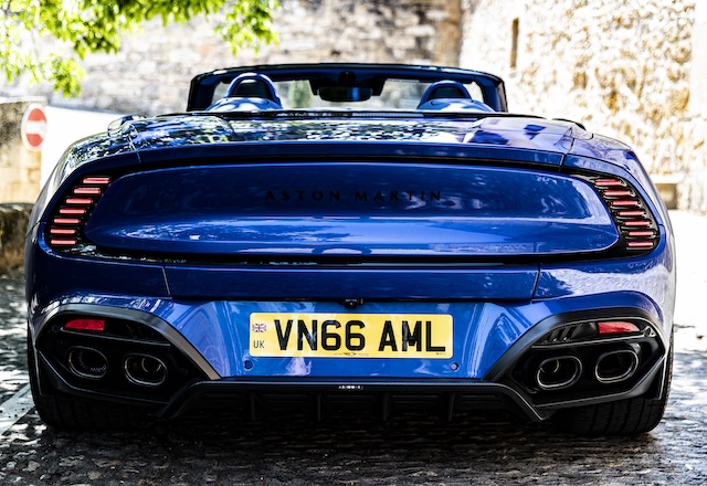 Aston Martin Vanquish Volante aussen offen Heck