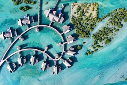 Anantara_Mina_Ras_Al_Khaimah_Resort_Guest_Room_Over_Water_Pool_Villa_Aerial