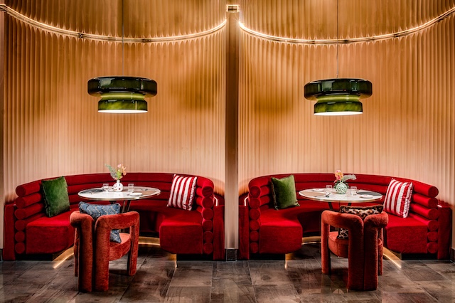 Bar-Ludo-nhow_Roma_Restaurant_LUDO_Tables_Front_Shot