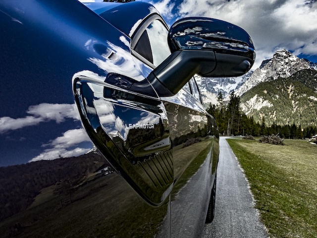 Leapmotor B10 aussen Flanke Spiegel MotorMag Reinhold Deisenhofer