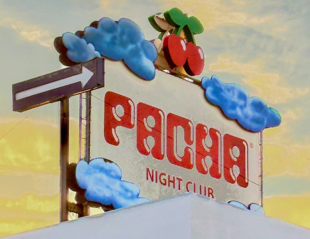Ibiza Schild Club Pacha MotorMag Reinhold Deisenhofer