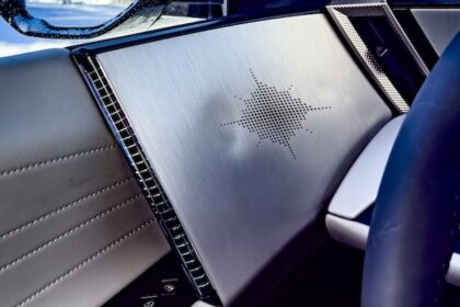 DS8_innen_lautsprecher_nah_motormag_IMG_6636
