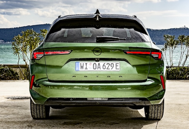 Opel Astra Electric aussen Heck MotorMag Reinhold Deisenhofer