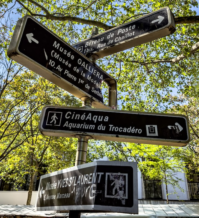 Paris Strassenschilder Trocadero aussen Reinhold Deisenhofer Motormag