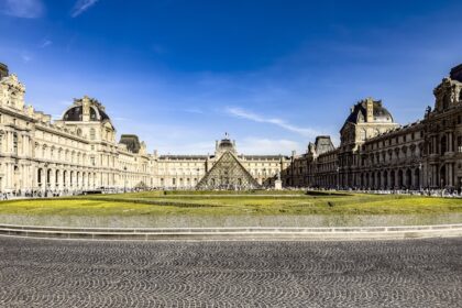 Paris Louvre aussen Reinhold Deisenhofer Motormag