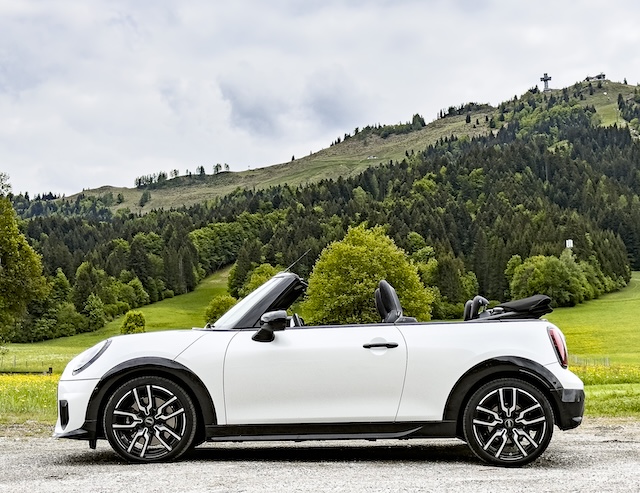 Mini Cabriolet aussen Flanke offen MotorMag Reinhold Deisenhofer