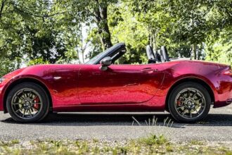 Mazda MX-5 aussen offen Flanke MotorMag Reinhold Deisenhofer