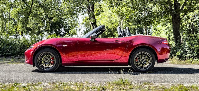 Mazda MX-5 aussen offen Flanke MotorMag Reinhold Deisenhofer