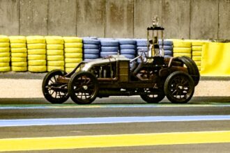 WEC 24h Le Mans 2026 Pokal historisch Reinhold Deisenhofer MotorMag nah