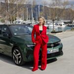 Opel Astra Electric aussen Front Tina Ruland Mitte MotorMag